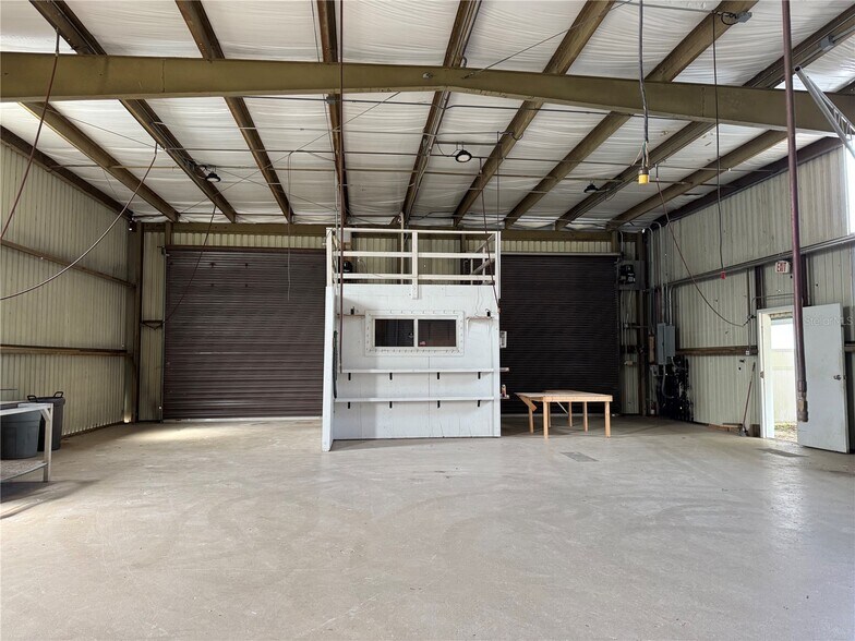 More Photos Of 419 SE 6th St, Williston Warehouse For Lease