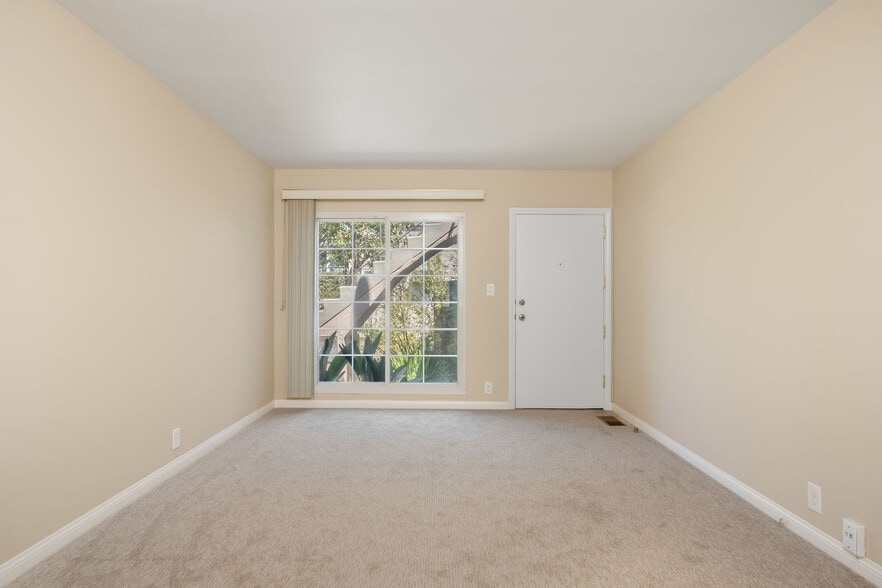 More Photos Of 5734 Morley St, Los Angeles Apartments For Sale