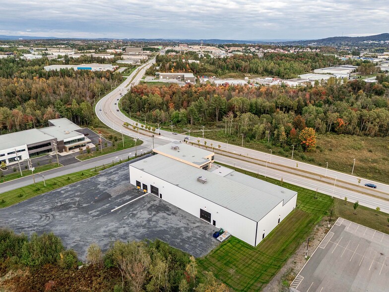 Primary Photo Of 4475 Boul De Portland, Sherbrooke Industrial For Lease