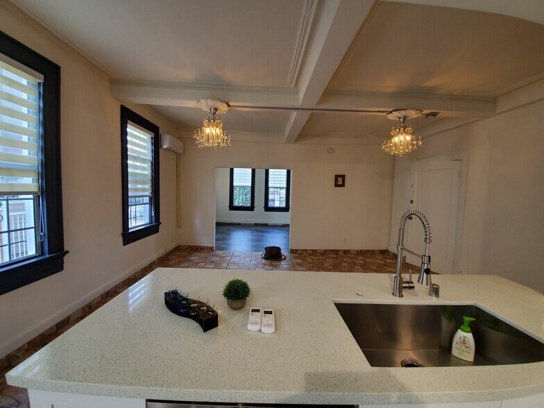 More Photos Of 1214 S Norton Ave, Los Angeles Apartments For Sale