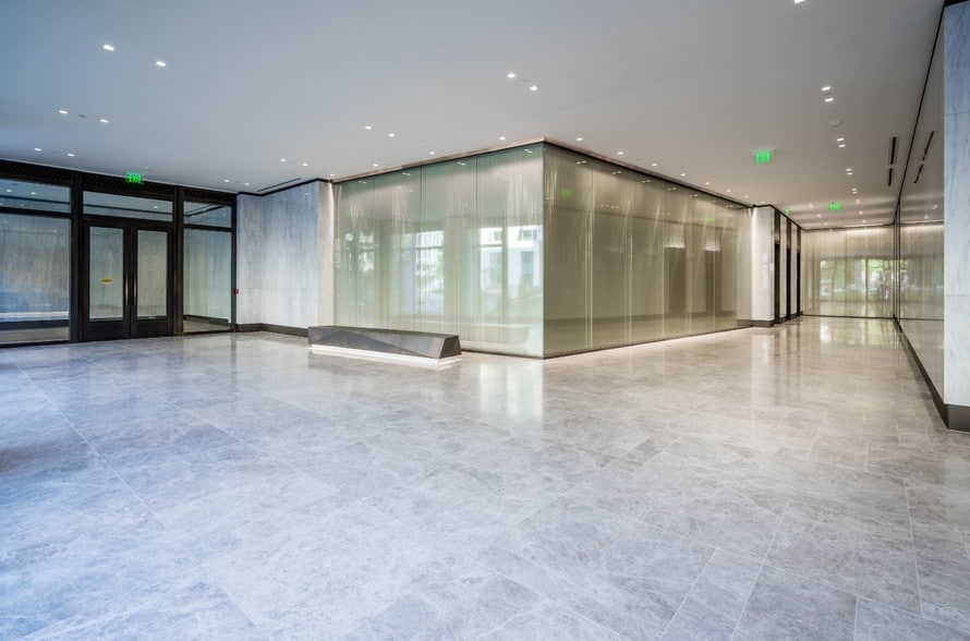 More Photos Of 900 16th St NW, Washington Office For Sale
