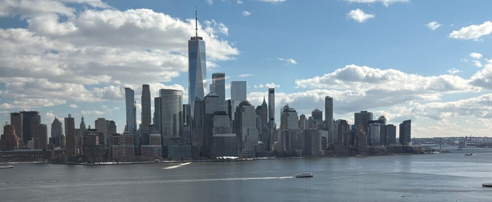 More Photos Of 111 Town Square Pl, Jersey City Office Residential For Lease