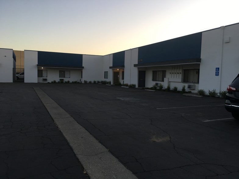 More Photos Of 9700-9720 Washburn Rd, Downey Warehouse For Lease