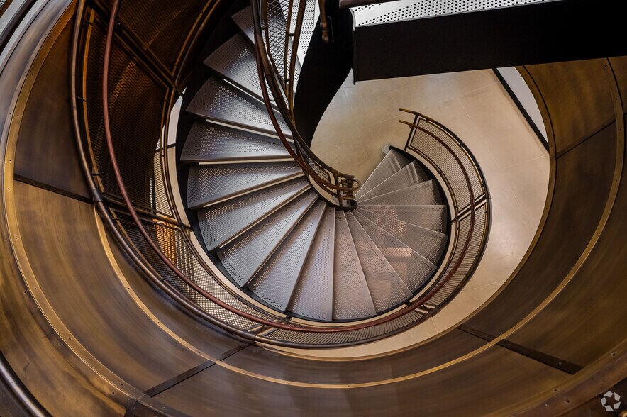 More Photos Of 2728 Thomson Ave, Long Island City Apartments For Sale