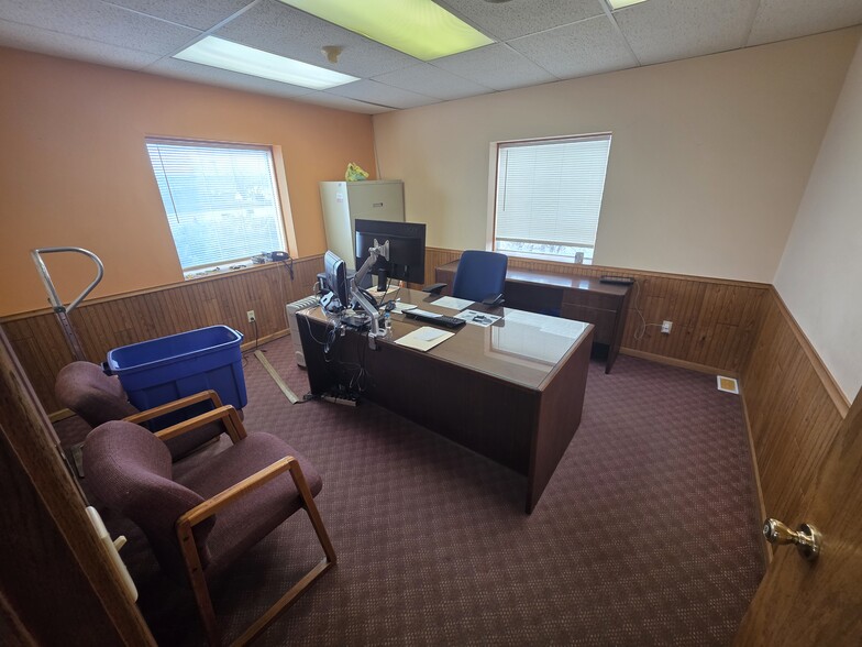 More Photos Of 2720 E Highway 44, Rapid City Freestanding For Lease