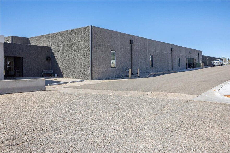 More Photos Of 1426 E Lincolnway, Cheyenne Sports And Entertainment For Sale