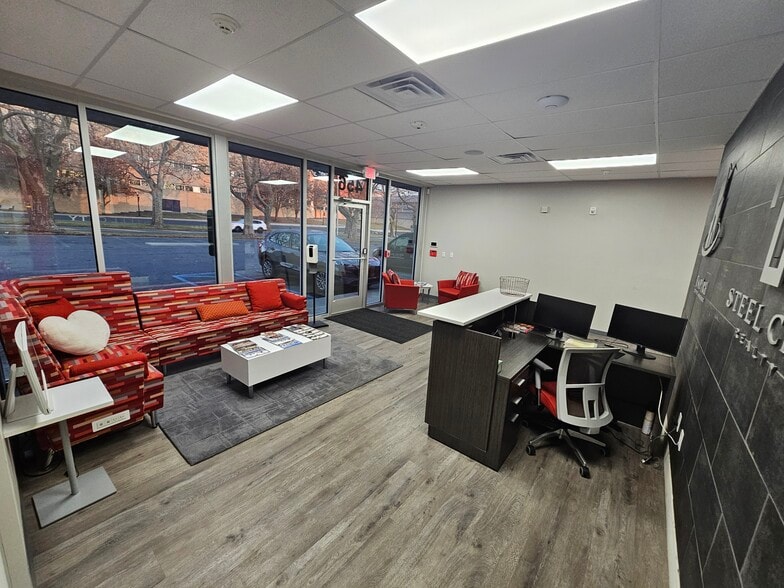 More Photos Of 456 Union Blvd, Allentown Light Manufacturing For Sale