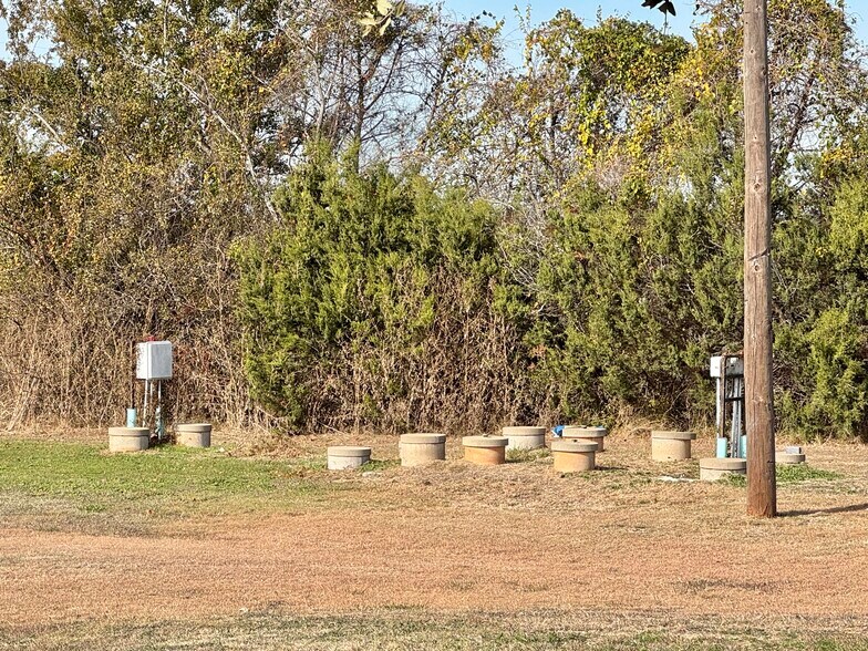 More Photos Of 8895 US-67 Hwy, Cleburne Trailer Camper Park For Sale