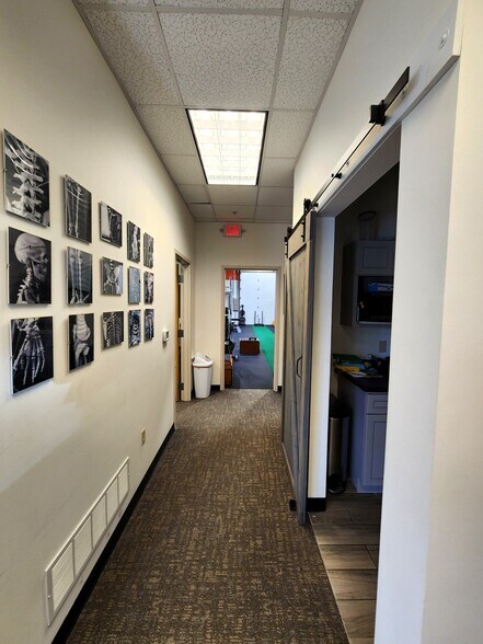 More Photos Of 10520 N Baehr Rd, Mequon Light Manufacturing For Lease