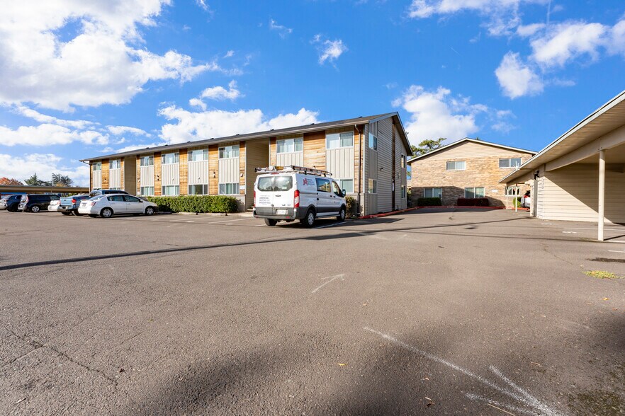 More Photos Of 2275 NE Division St, Gresham Apartments For Sale