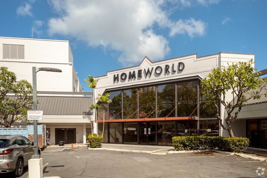 More Photos Of 702 S Beretania St, Honolulu Freestanding For Lease