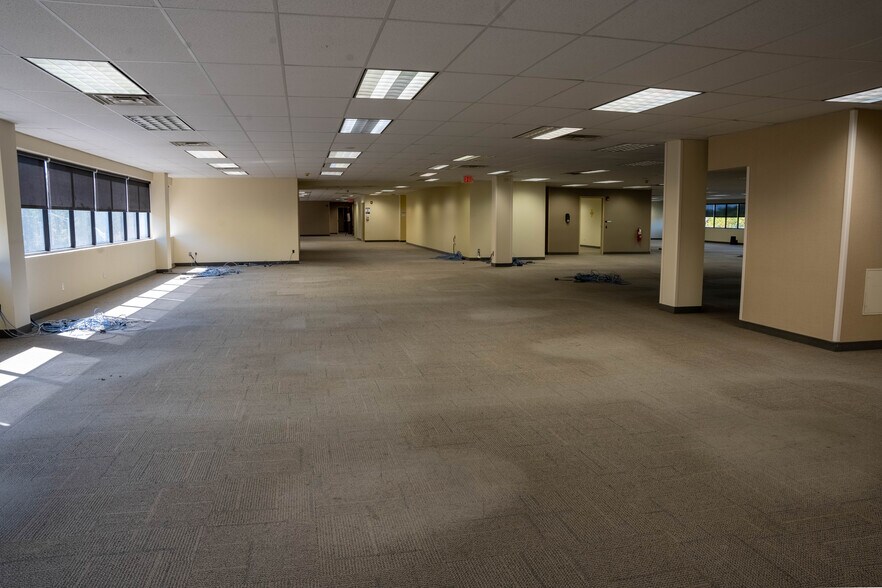 More Photos Of 1021 Watervliet Shaker Rd, Schenectady Office For Lease