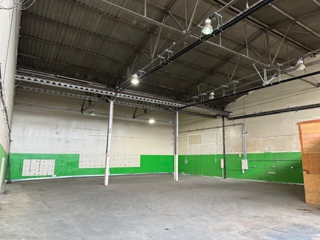 Primary Photo Of 3201-3275 3rd St, San Francisco Warehouse For Lease