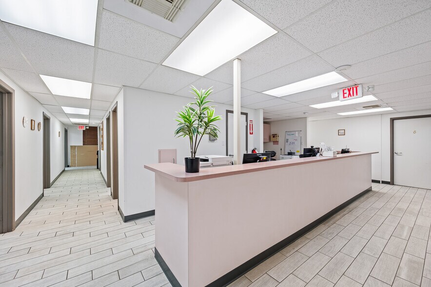 More Photos Of 3339 Fairview St, Pasadena Medical For Lease