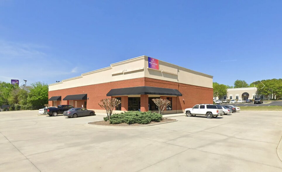 Primary Photo Of 109 Cahaba Valley Pky, Pelham Showroom For Lease