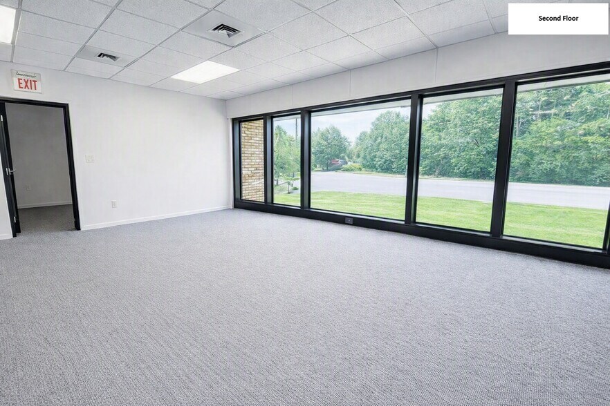 More Photos Of 20644 Us-19, Cranberry Township Warehouse For Lease