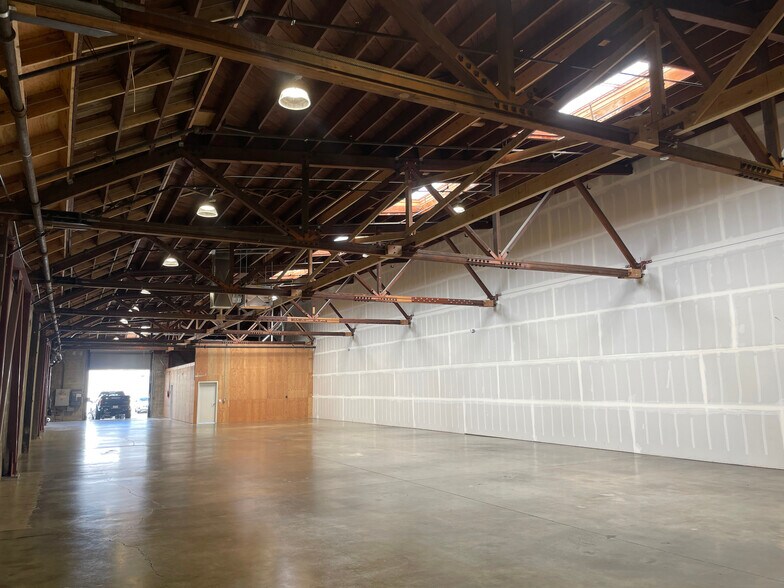 More Photos Of 1483 67th St, Emeryville Warehouse For Lease