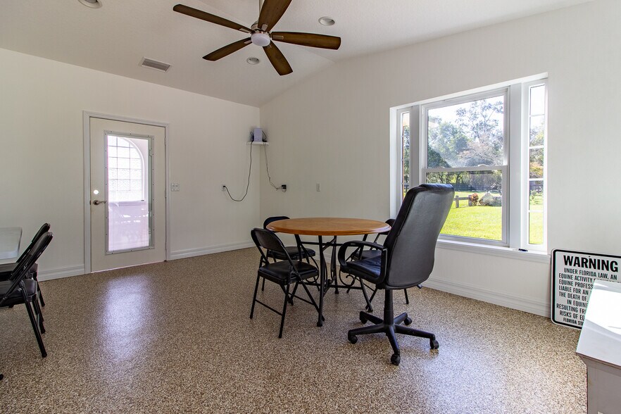 More Photos Of 20221 SW 5th Pl, Dunnellon Specialty For Sale