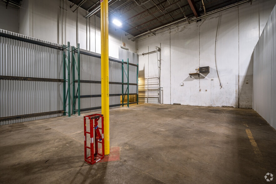 More Photos Of 1401 Greengrass Dr, Houston Warehouse For Lease