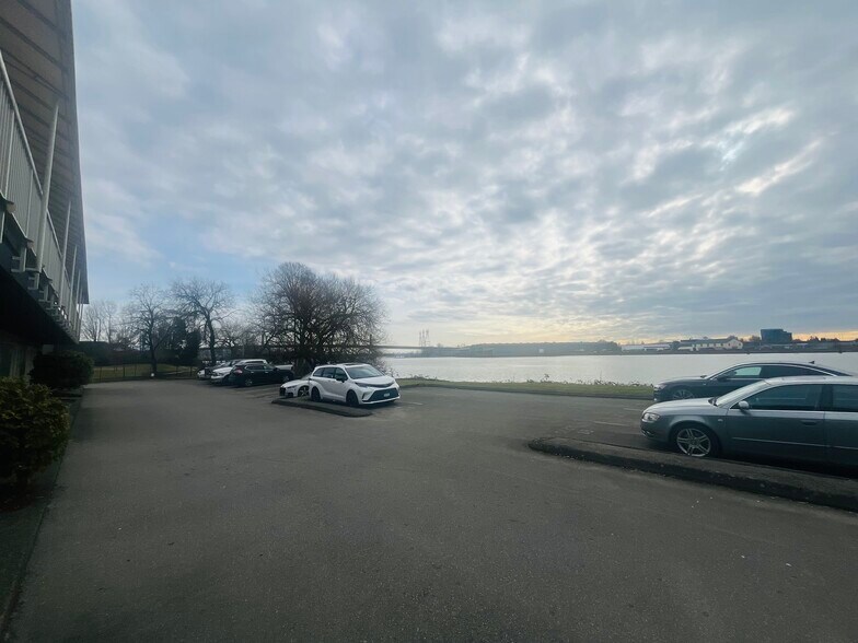 More Photos Of 9267-9295 Shaughnessy St, Vancouver Warehouse For Sale