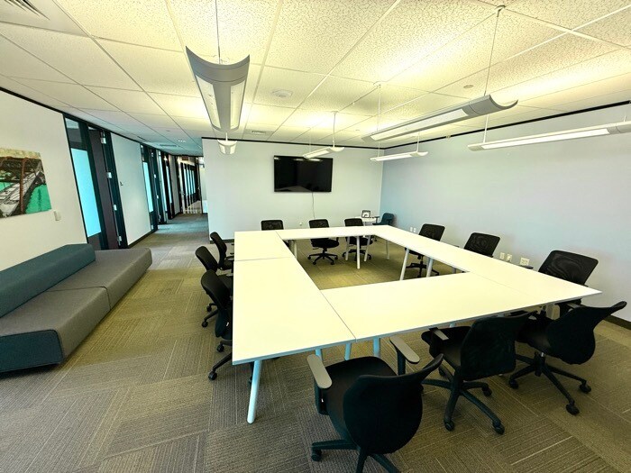 More Photos Of 6300 Bridgepoint Pky, Austin Office For Lease