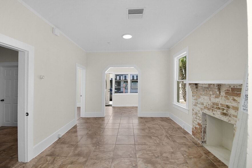 More Photos Of 309 SE Denver Ave, Stuart Office Residential For Lease