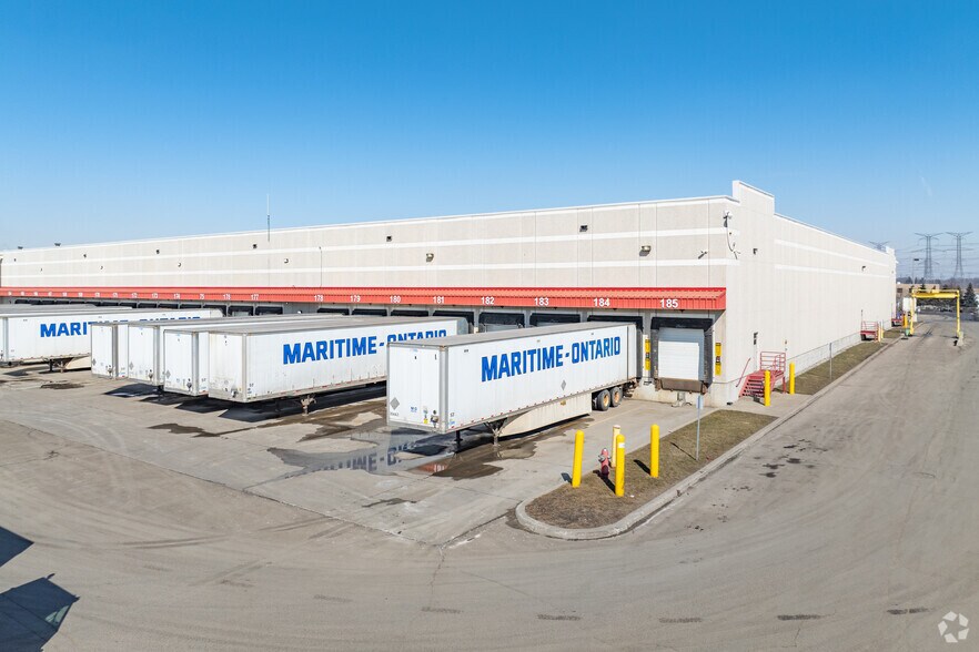 More Photos Of 8495 Goreway Dr, Brampton Warehouse For Lease