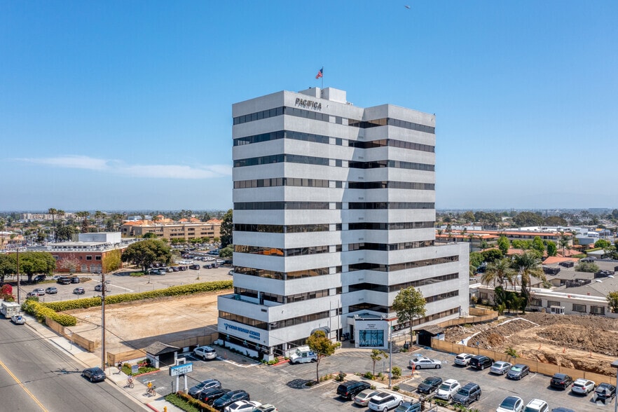 More Photos Of 18800 Delaware St, Huntington Beach Medical For Lease