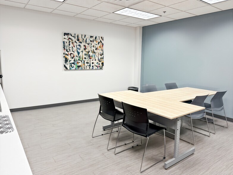 More Photos Of 625 Kenmoor Ave SE, Grand Rapids Coworking Space