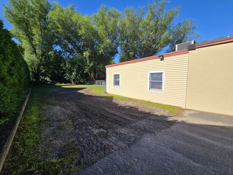 More Photos Of 64 Bay Spring Ave, Barrington Freestanding For Sale