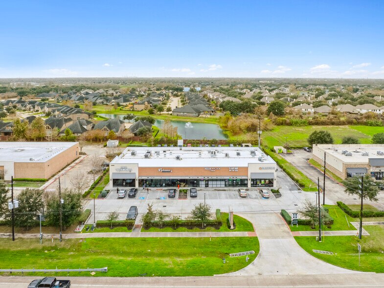 More Photos Of 6850 Highway 6, Missouri City Storefront For Lease