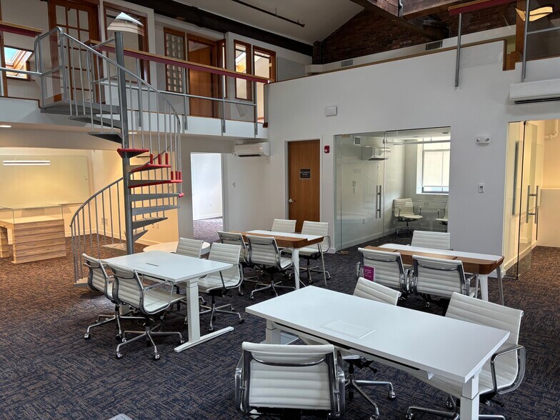 More Photos Of 1385 Cambridge St, Cambridge Office For Sale