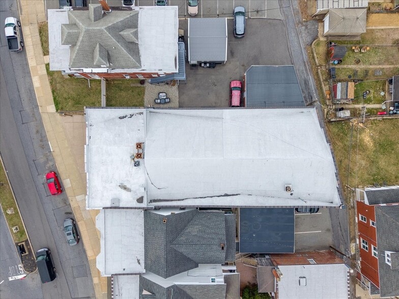 More Photos Of 1707 Washington Blvd, Easton Storefront Retail Residential For Sale