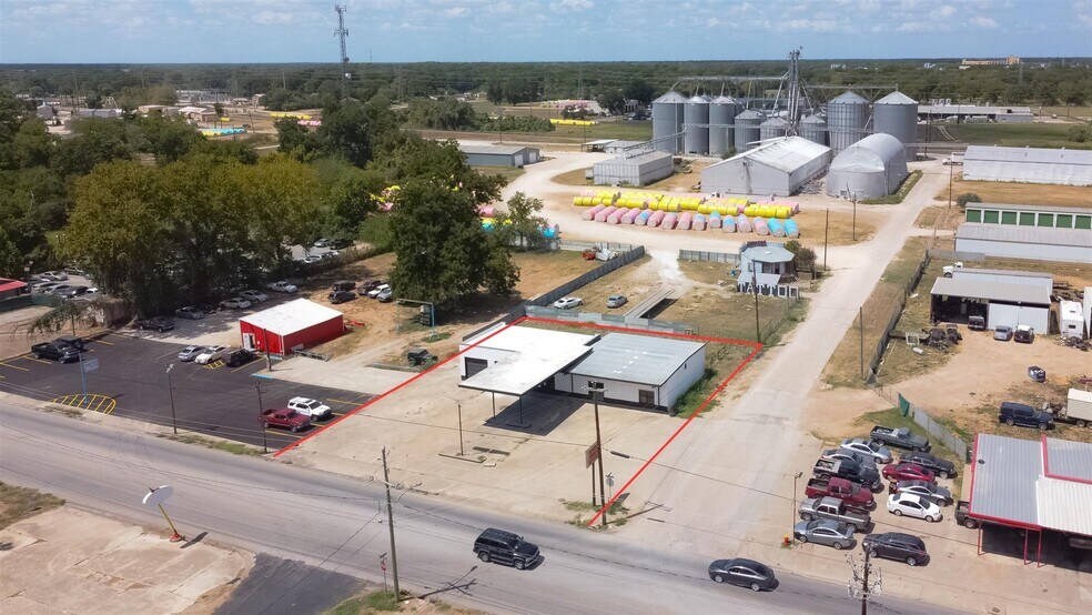 More Photos Of 623 N Richmond Rd, Wharton Auto Repair For Sale