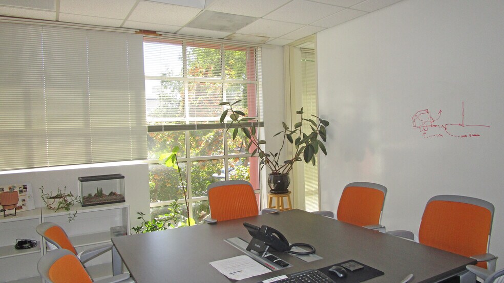 More Photos Of 533 5th St, Santa Rosa Office For Lease
