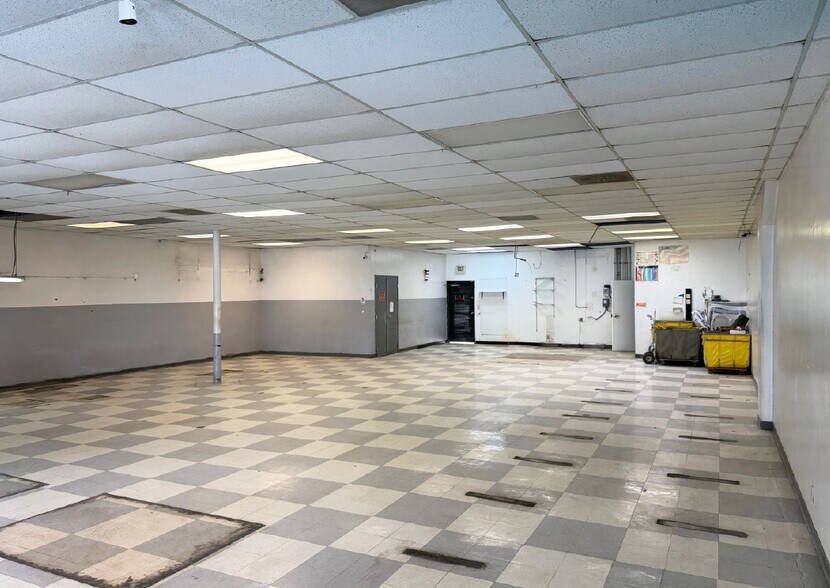 More Photos Of 730 St Michaels Dr, Santa Fe General Retail For Lease