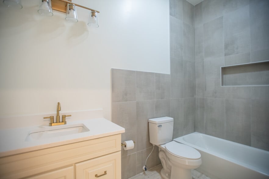 More Photos Of 9400 US-19 W, Bryson City Hotel For Sale