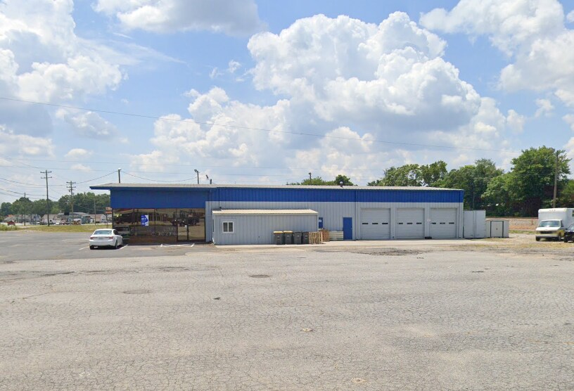More Photos Of 1715 N Cannon Blvd, Kannapolis Auto Repair For Sale