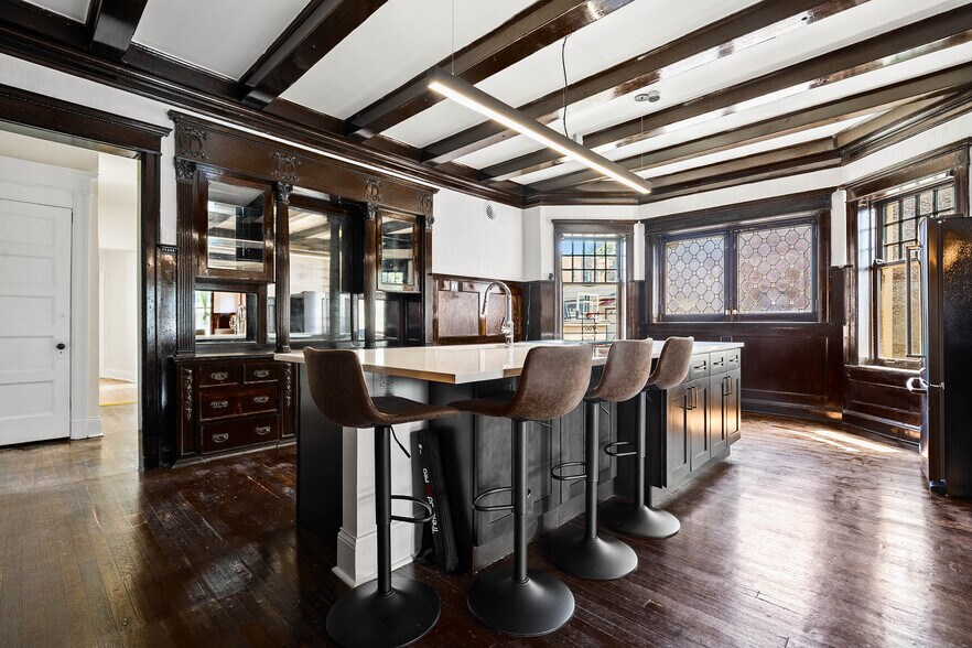 More Photos Of 4541 S Forrestville Ave, Chicago Multifamily For Sale