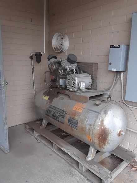 More Photos Of 2017 W Ironwood Dr, Phoenix Service For Sale