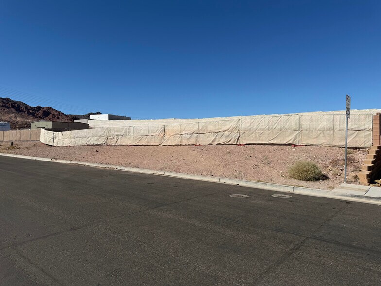 More Photos Of 803 Industrial Ct, Boulder City Land For Lease