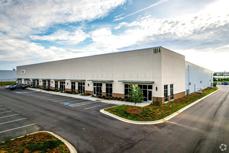 More Photos Of 1814 Westinghouse Blvd, Charlotte Warehouse For Lease