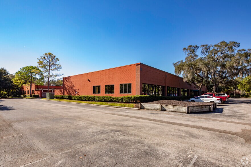 More Photos Of 4502 Woodland Corporate Blvd, Tampa Unknown For Lease