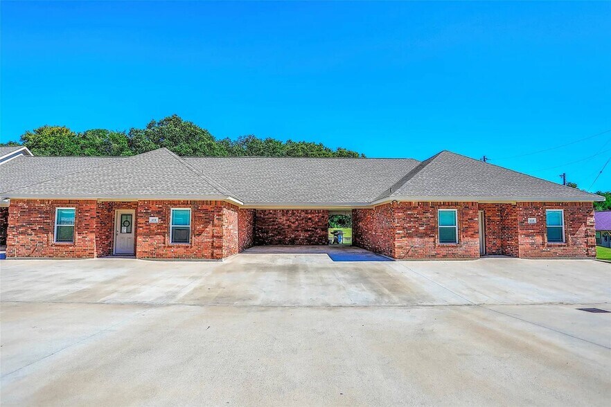 Primary Photo Of , Gainesville Multifamily For Sale