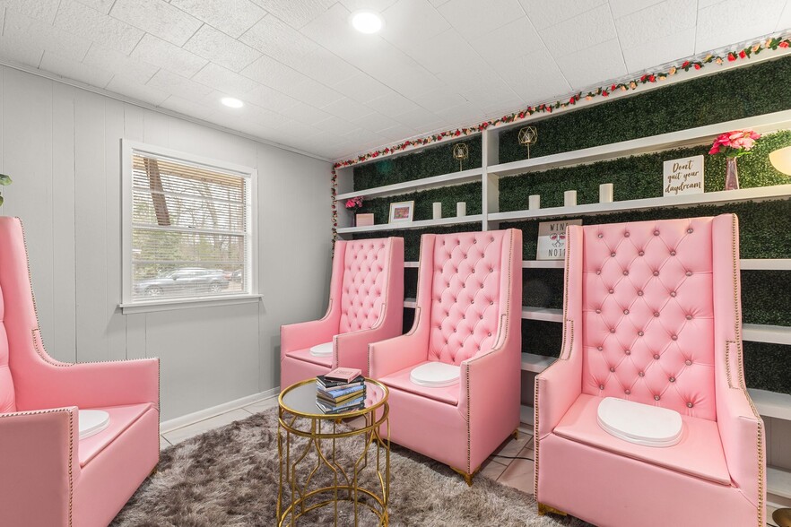 More Photos Of 120 S 10th Ave, Hattiesburg General Retail For Sale