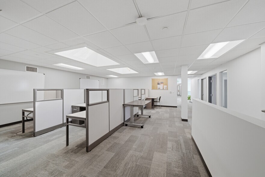 More Photos Of 2301 E Winston Rd, Anaheim Warehouse For Sale