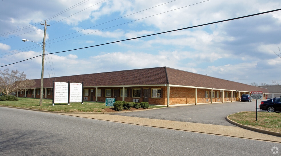 More Photos Of 809 Live Oak Dr, Chesapeake Light Distribution For Lease