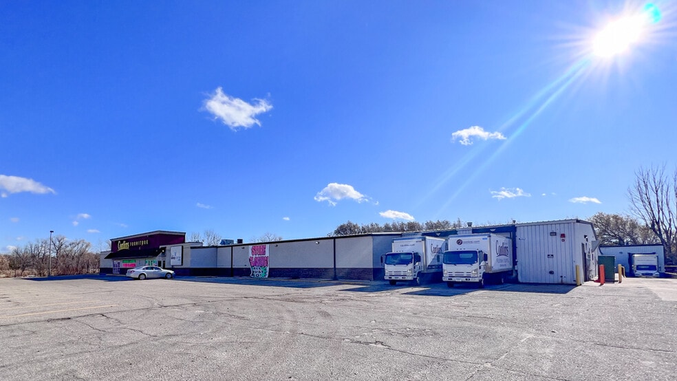 More Photos Of 310 34th Ave W, Alexandria Freestanding For Sale