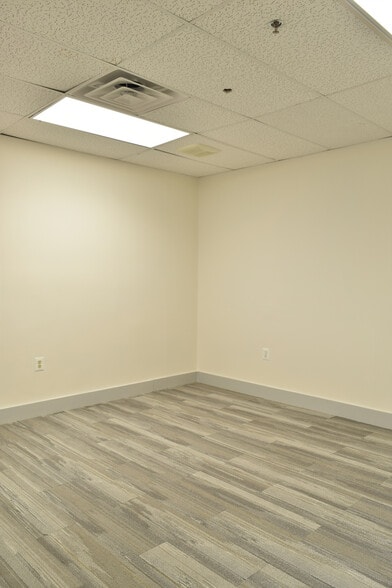 More Photos Of 14631 Lee Hwy, Centreville Medical For Lease