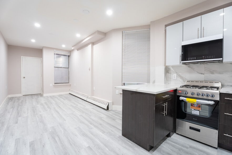 More Photos Of 950-952 Bergen St, Brooklyn Apartments For Sale